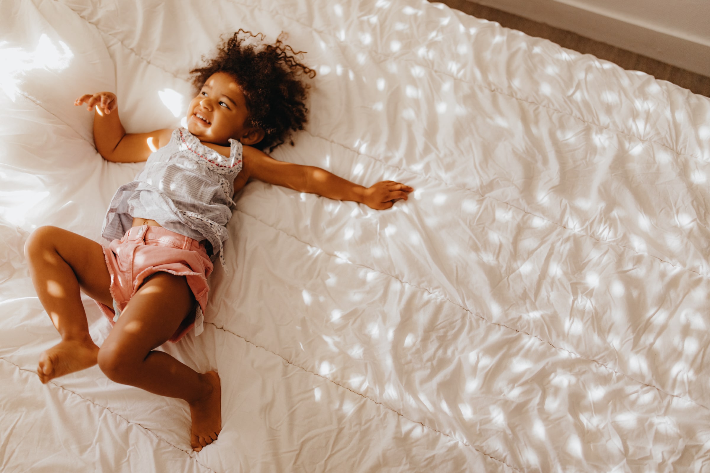 photographe famille landes, gironde, photo allaitement, photographe accouchement, photographe nouveau-né, naissance , photographe mimizan, bordeaux, arcachon, andernos, la dune du pila, photographe grossesse, lifestyle, maternage, post-partum, portage