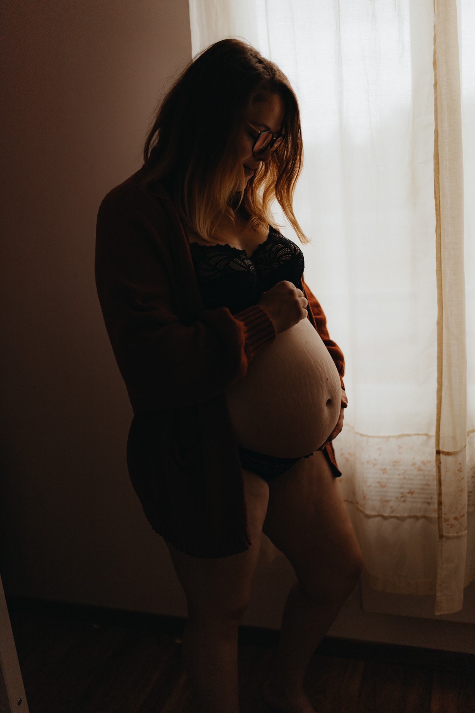 photographe famille landes, gironde, photo allaitement, photographe accouchement, photographe nouveau-né, naissance , photographe mimizan, bordeaux, arcachon, andernos, la dune du pila, photographe grossesse, lifestyle, maternage, post-partum, portage